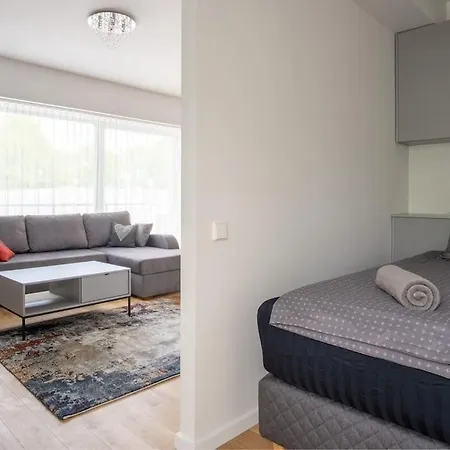 Perfect Location, Air-conditioning, Big Balcony, Private Parking! * Parnu