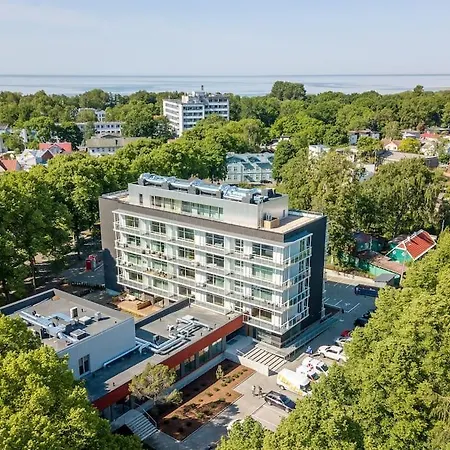 Perfect Location, Air-conditioning, Big Balcony, Private Parking! Apartment Parnu